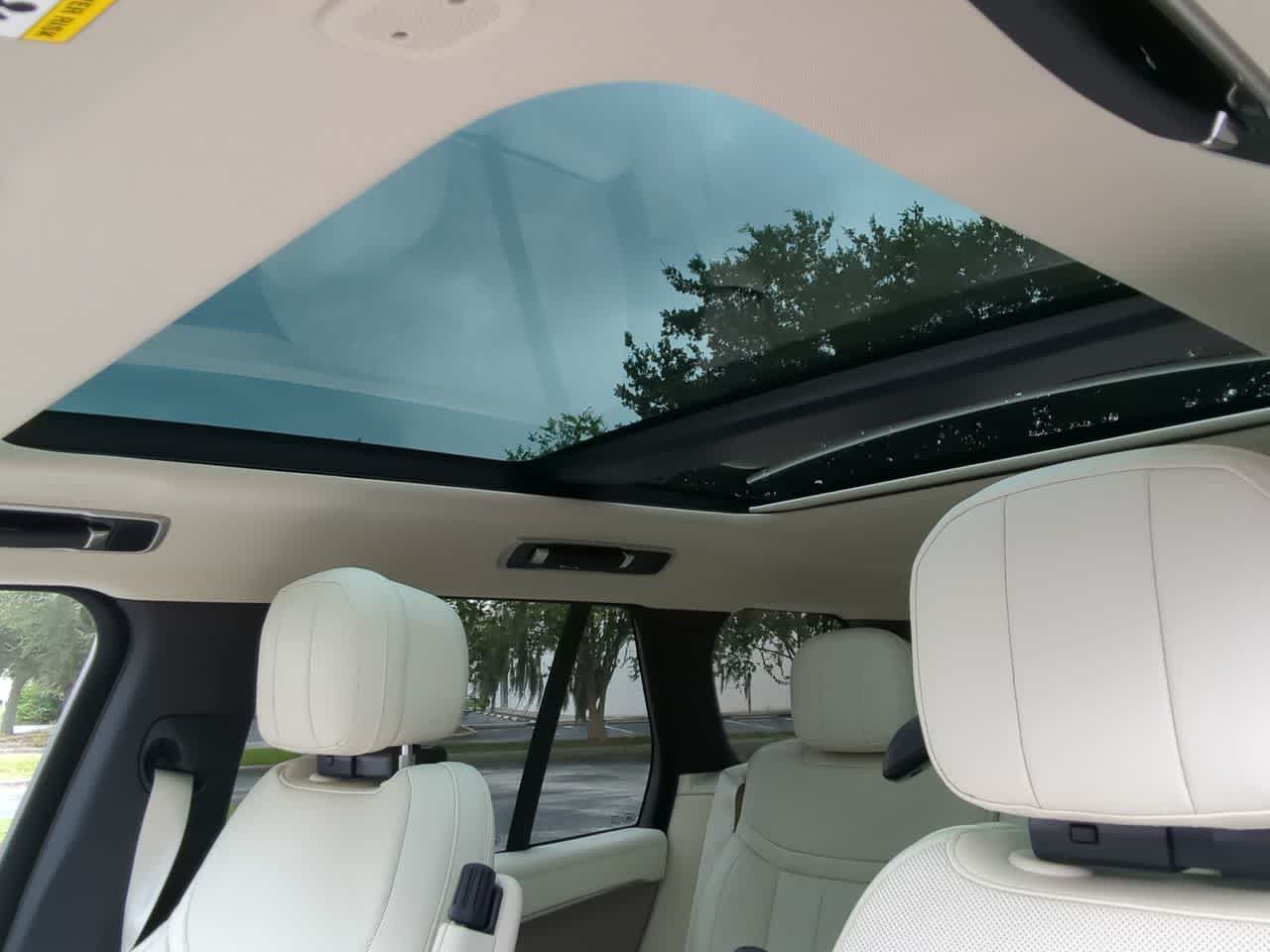 Thumbnail: 2025 Land Rover Range Rover - 20