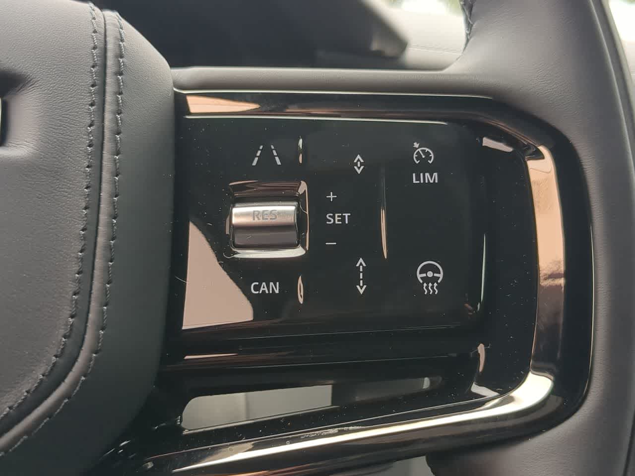 Thumbnail: 2026 Land Rover Range Rover Velar - 26