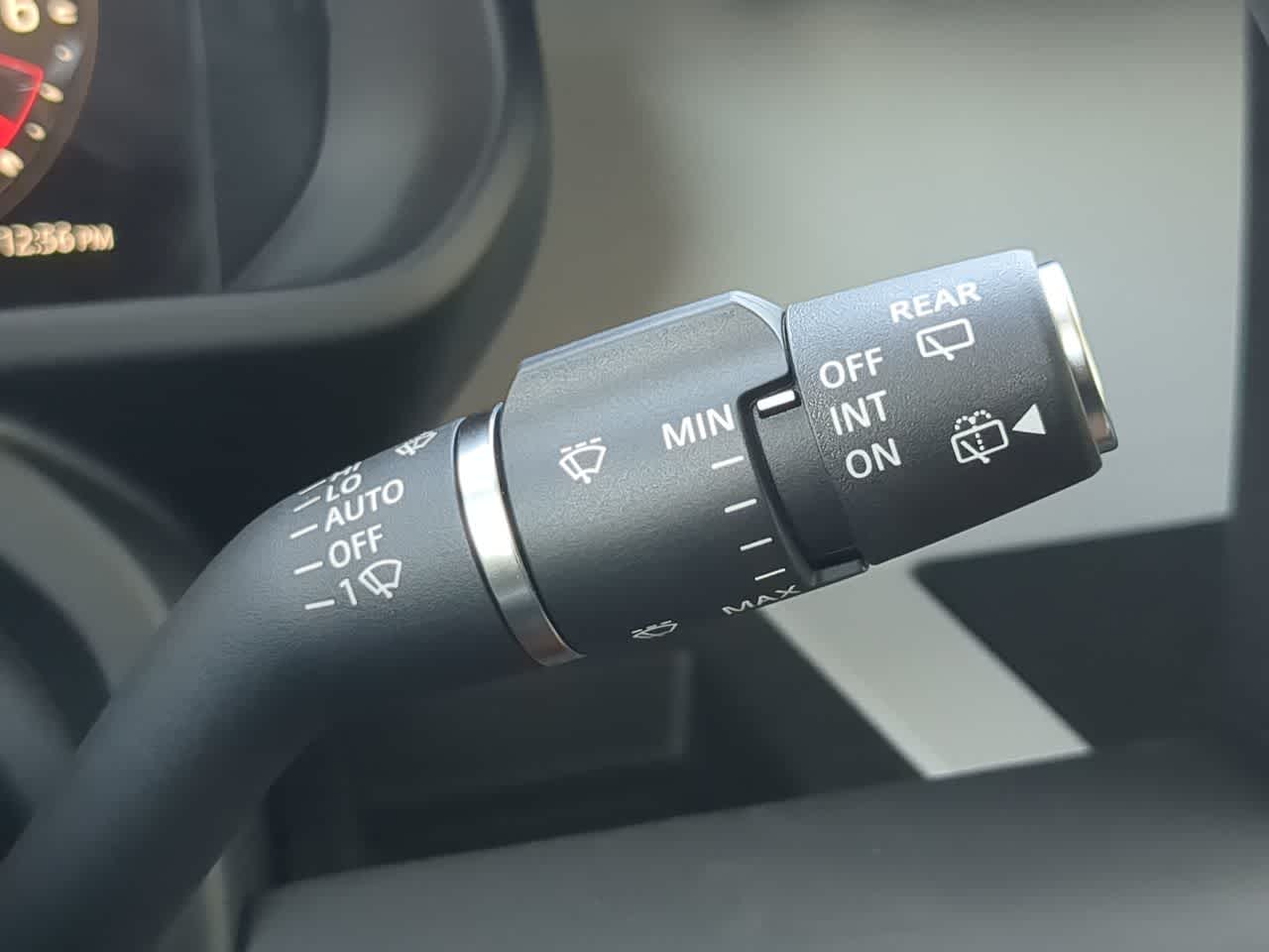 Thumbnail: 2025 Land Rover Defender - 28