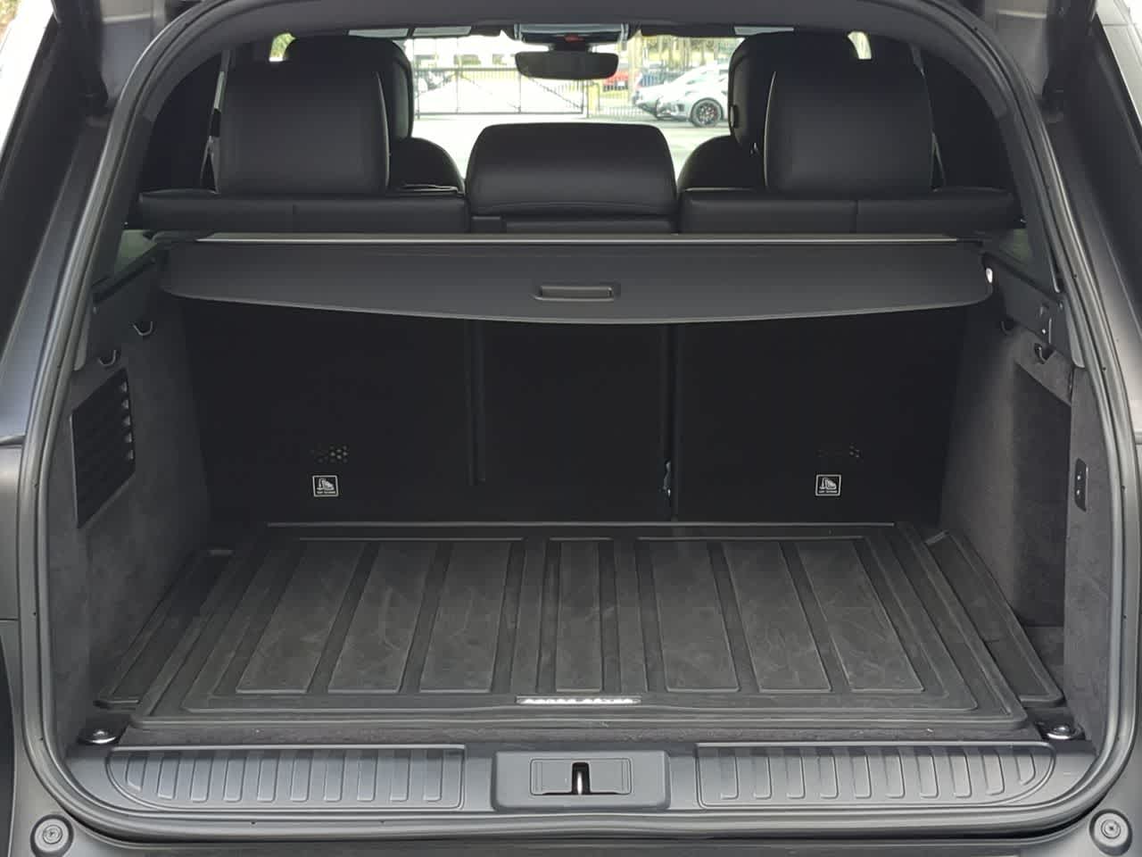 Thumbnail: 2022 Land Rover Range Rover Sport - 35