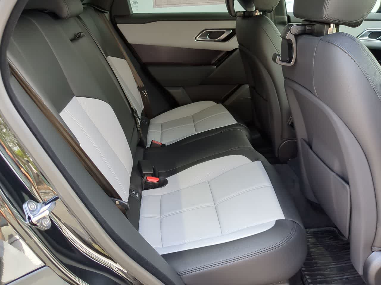 Thumbnail: 2026 Land Rover Range Rover Velar - 22