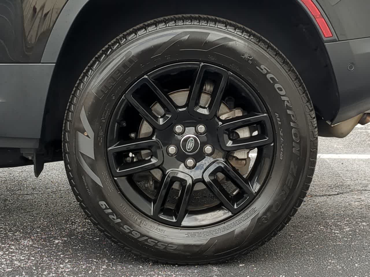 Thumbnail: 2025 Land Rover Defender - 14