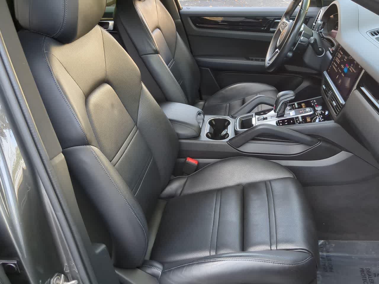 Thumbnail: 2021 Porsche Cayenne - 23