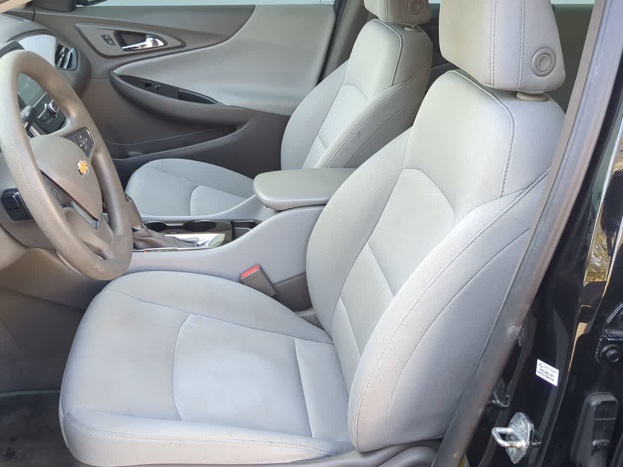 Thumbnail: 2018 Chevrolet Malibu - 15
