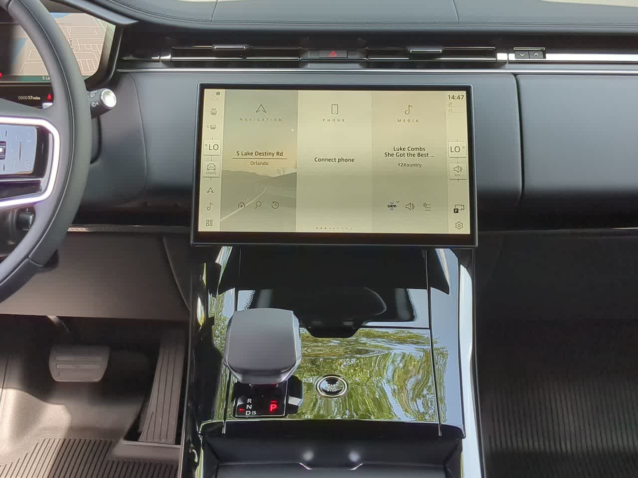 Thumbnail: 2026 Land Rover Range Rover Sport - 30