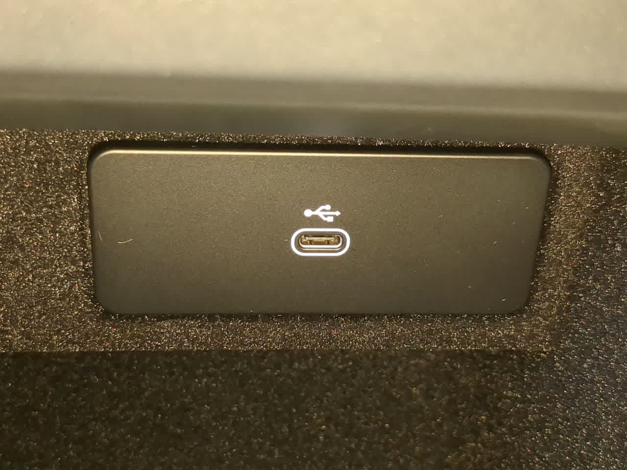 Thumbnail: 2026 Land Rover Range Rover Sport - 34