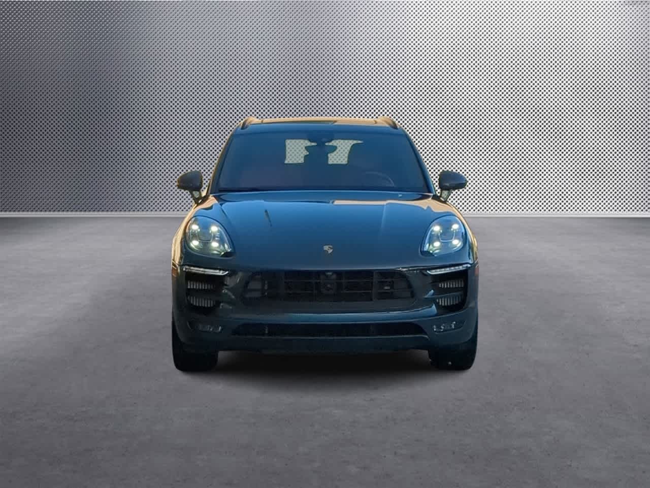 Thumbnail: 2018 Porsche Macan - 3
