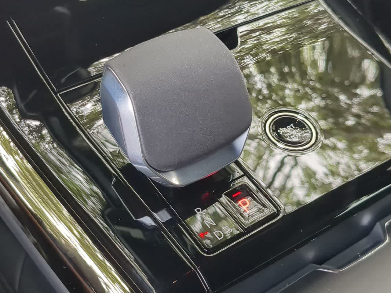 Thumbnail: 2026 Land Rover Range Rover Sport - 34