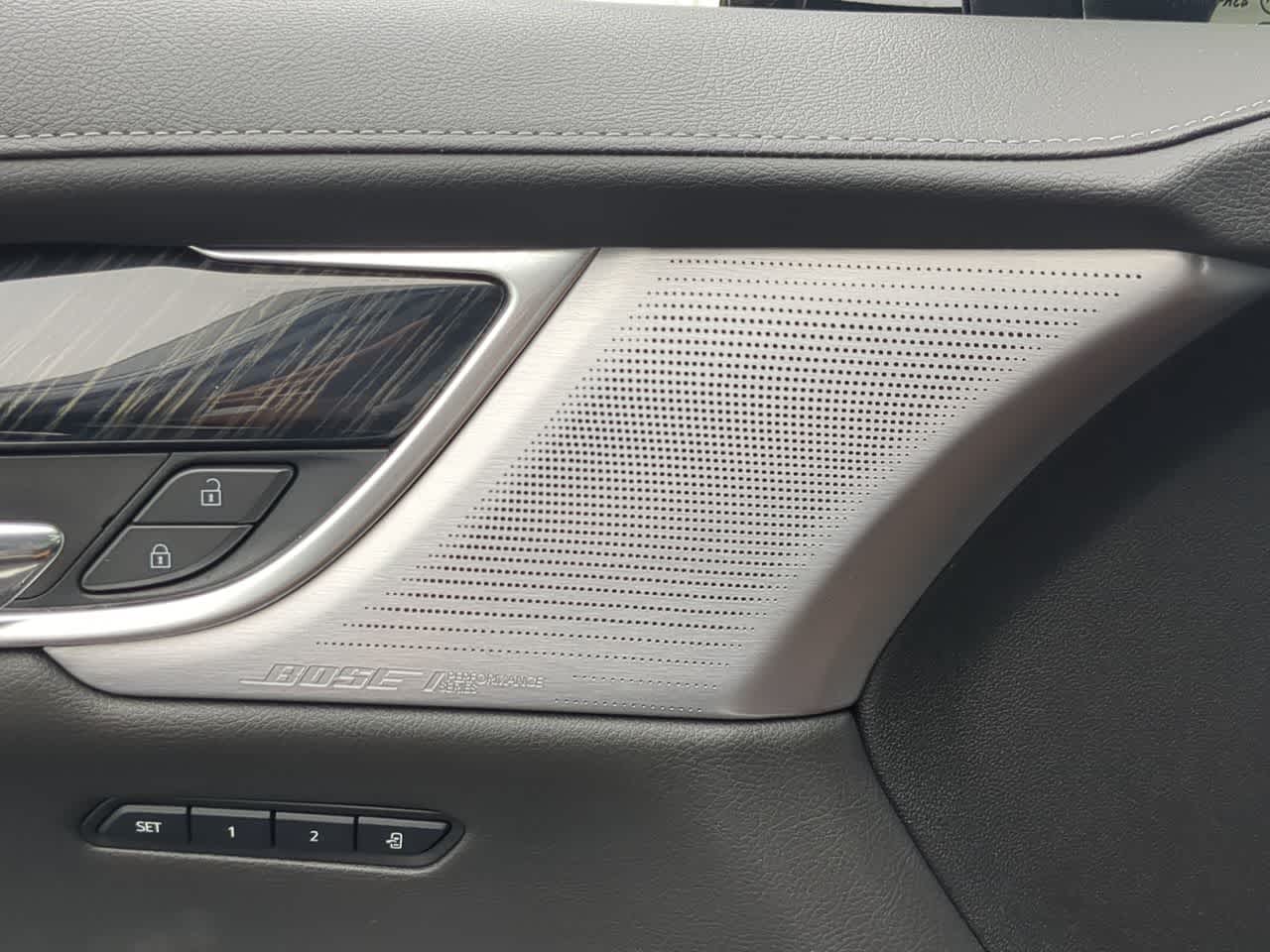 Thumbnail: 2024 Cadillac XT6 - 32