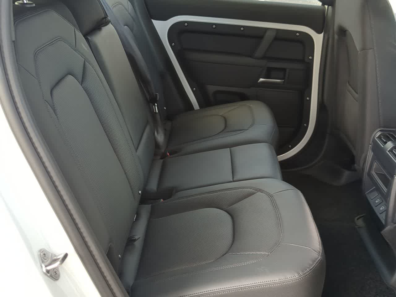 Thumbnail: 2025 Land Rover Defender - 22