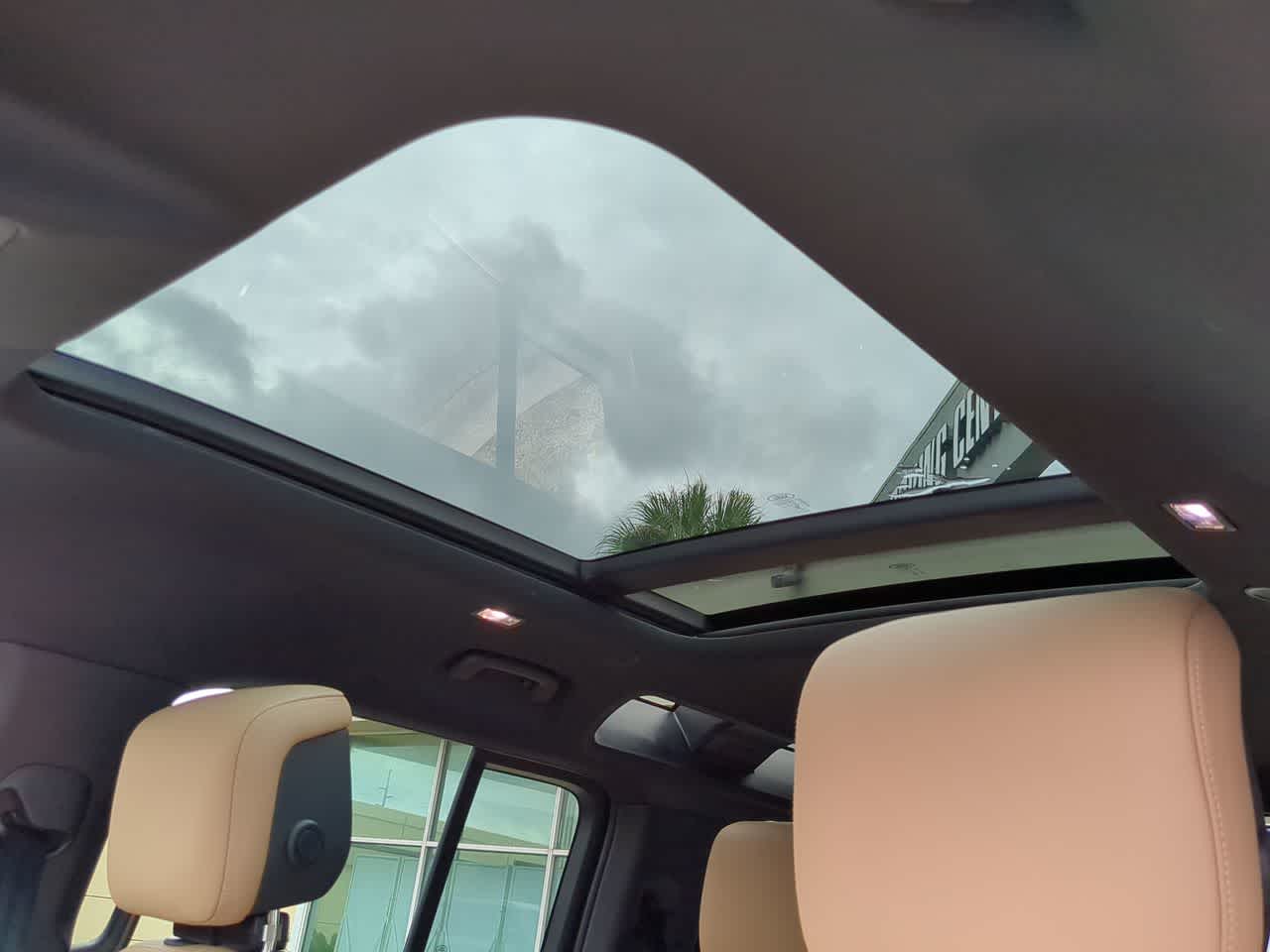 Thumbnail: 2025 Land Rover Defender - 20