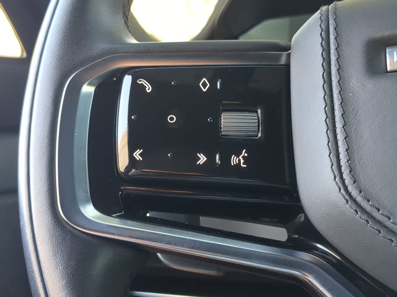 Thumbnail: 2023 Land Rover Range Rover Sport - 26