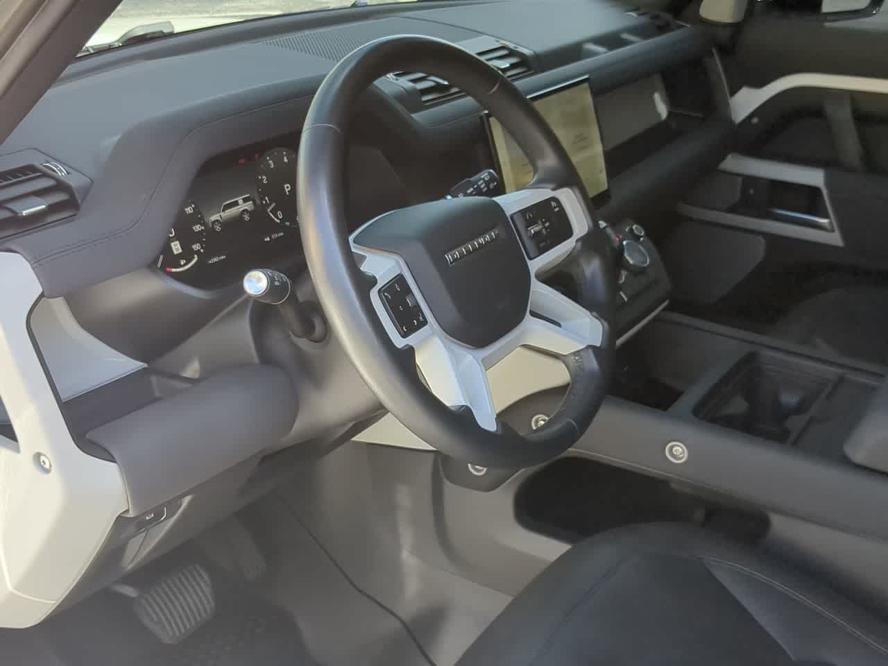 Thumbnail: 2023 Land Rover Defender - 9