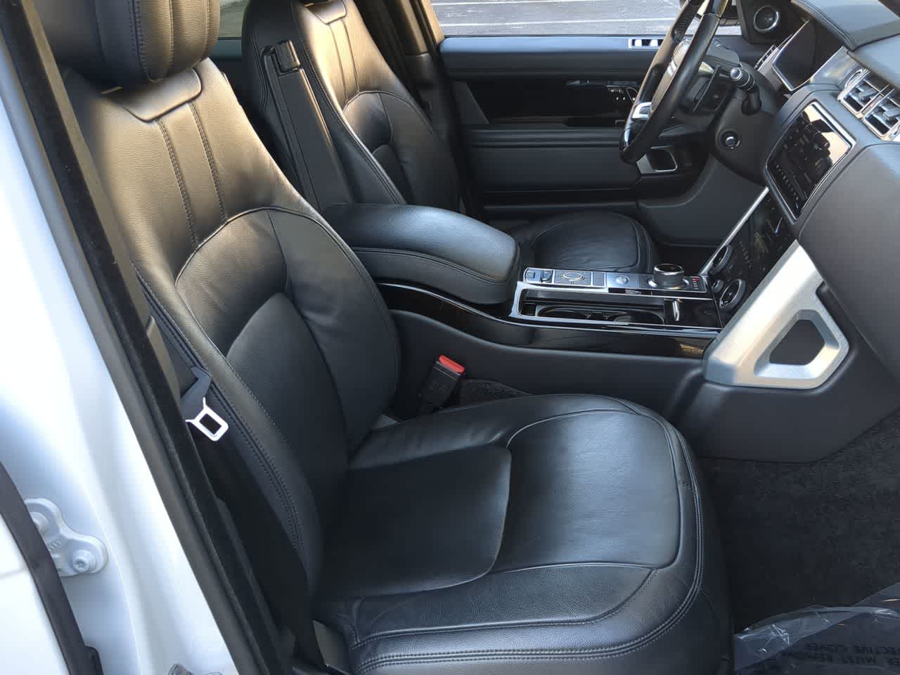 Thumbnail: 2020 Land Rover Range Rover - 22