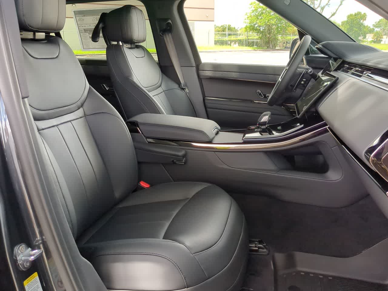 Thumbnail: 2025 Land Rover Range Rover Sport - 23