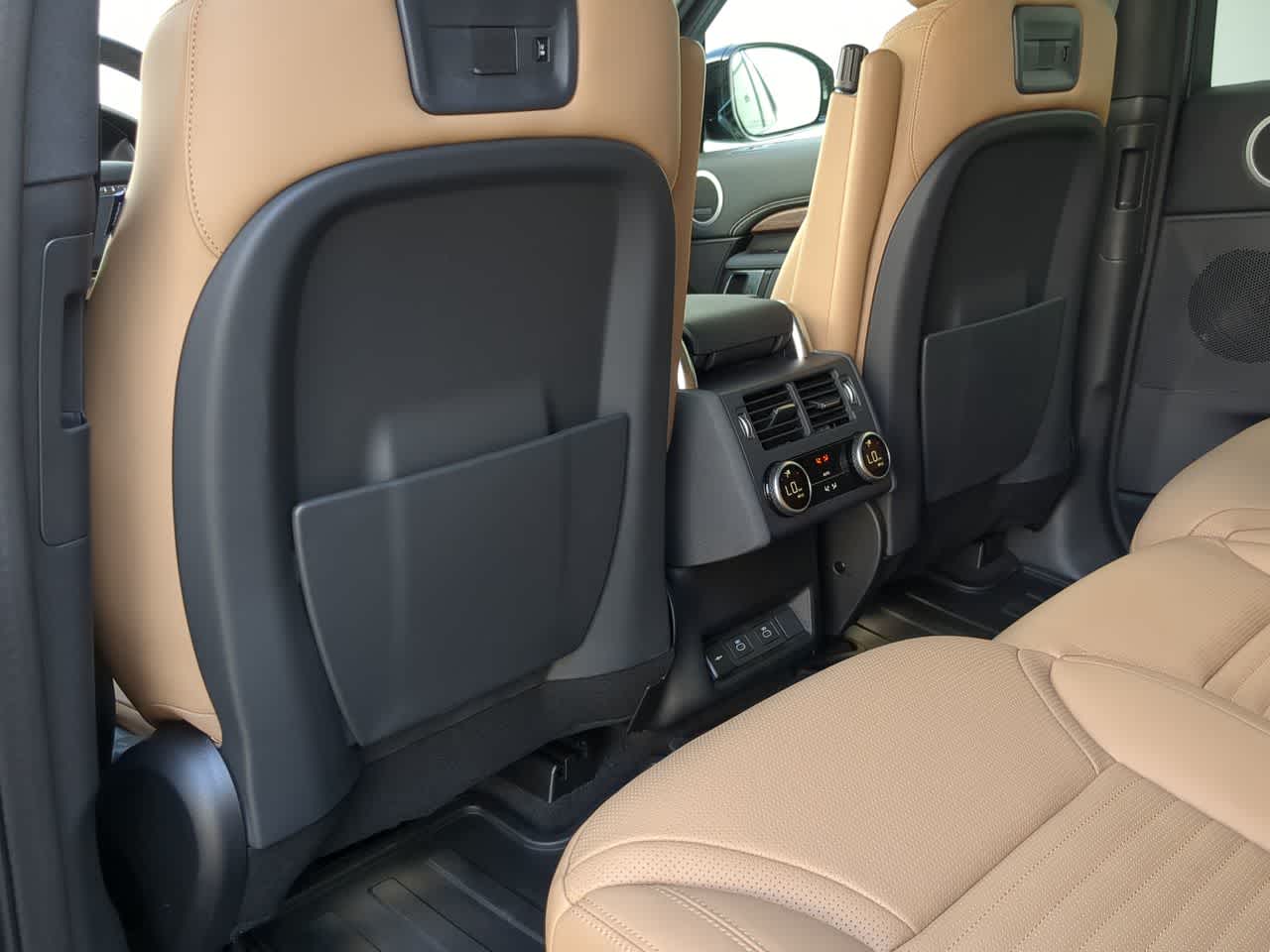 Thumbnail: 2025 Land Rover Discovery - 19