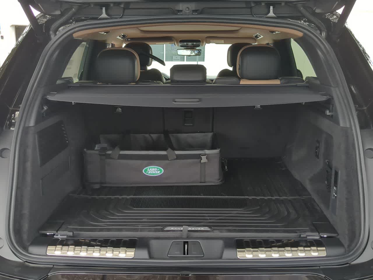 Thumbnail: 2026 Land Rover Range Rover Sport - 35