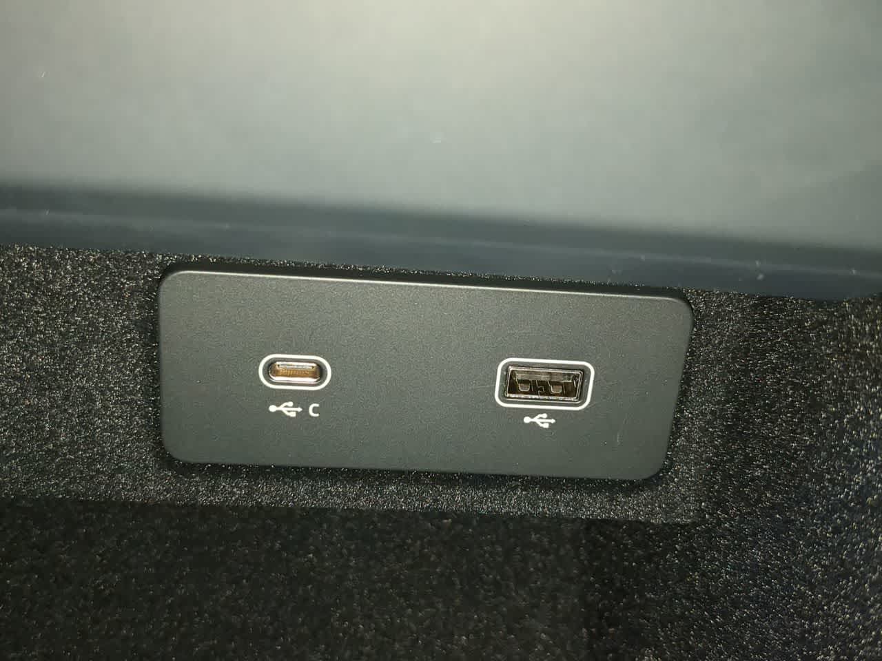 Thumbnail: 2024 Land Rover Range Rover Sport - 33