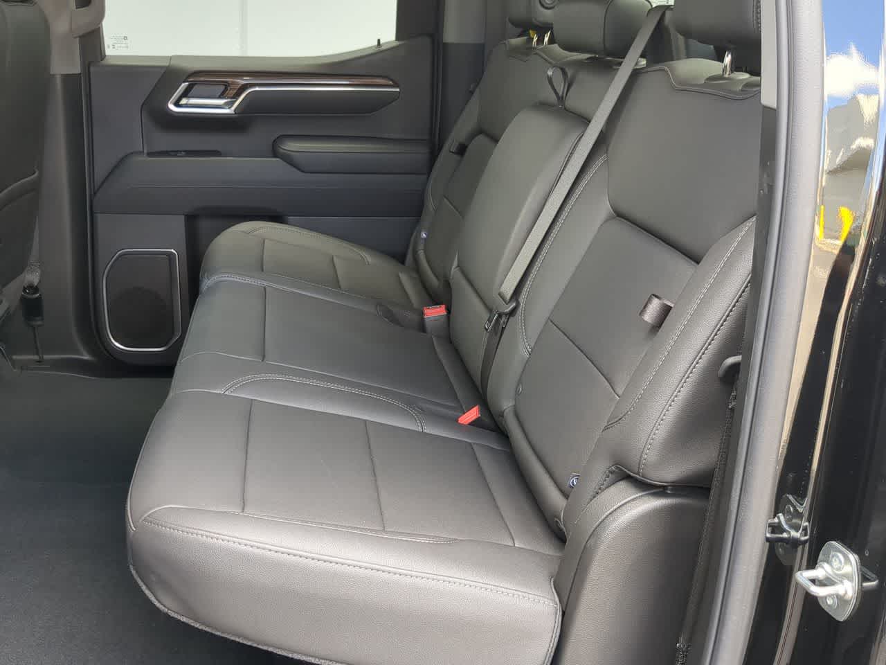 Thumbnail: 2025 Chevrolet Silverado 1500 - 18