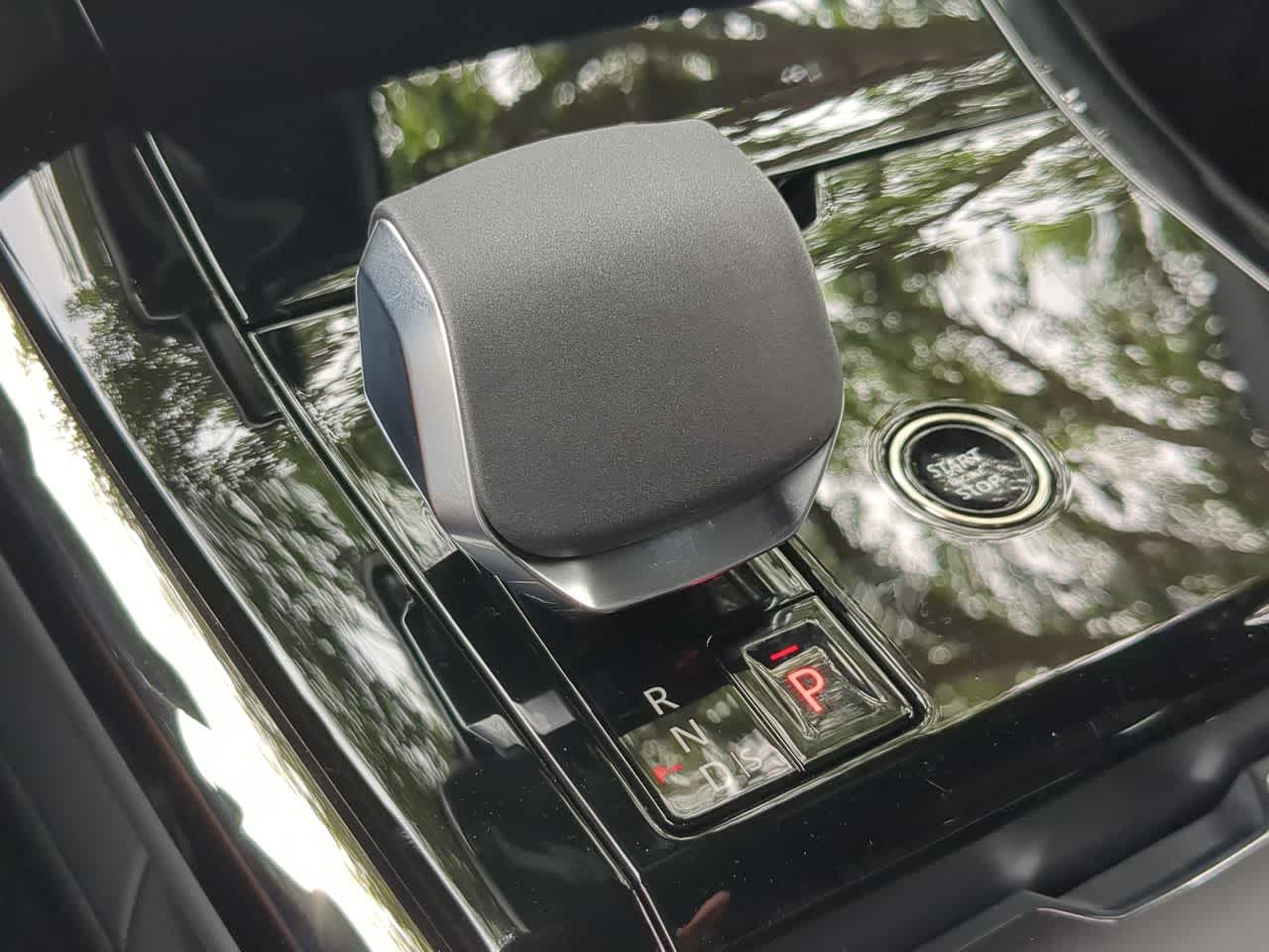 Thumbnail: 2026 Land Rover Range Rover Sport - 33