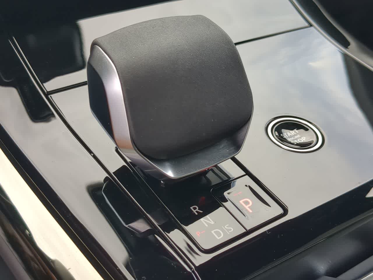 Thumbnail: 2025 Land Rover Range Rover Sport - 34