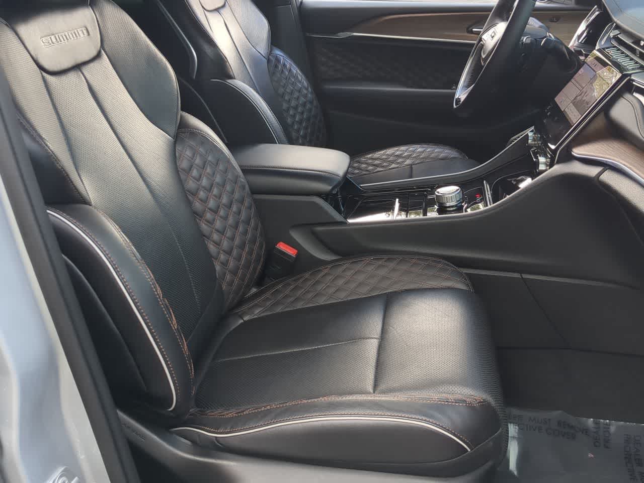 Thumbnail: 2023 Jeep Grand Cherokee - 23