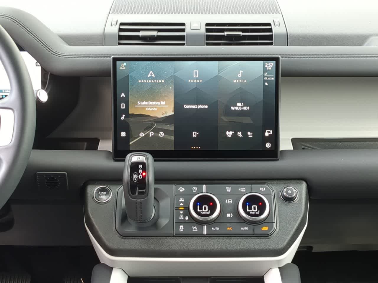 Thumbnail: 2025 Land Rover Defender - 30