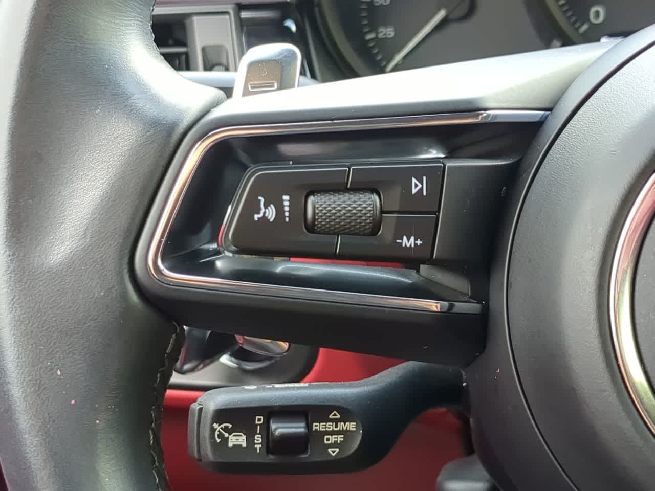 Thumbnail: 2024 Porsche Macan - 26