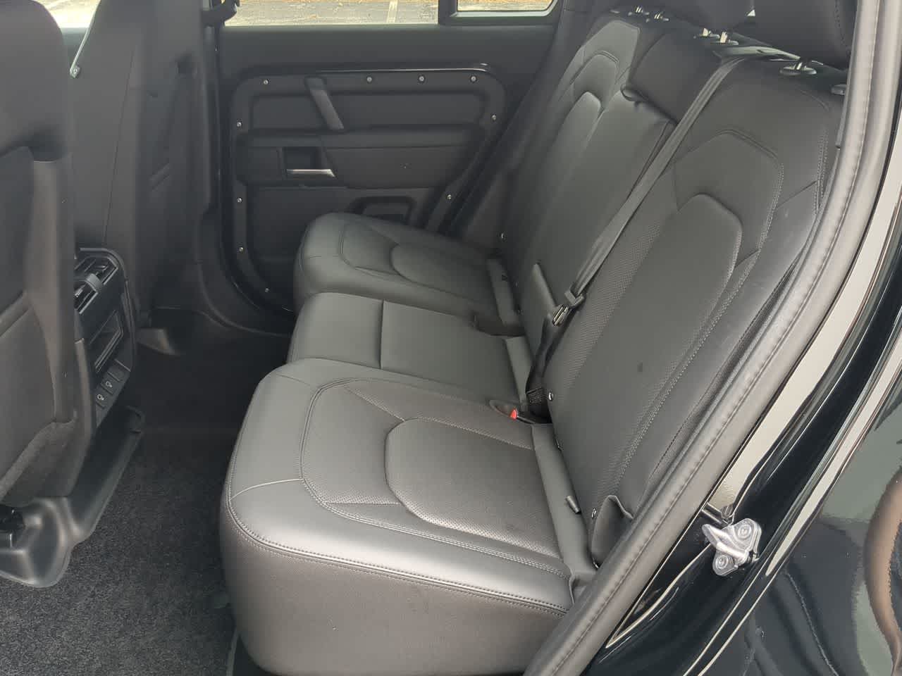 Thumbnail: 2025 Land Rover Defender - 20