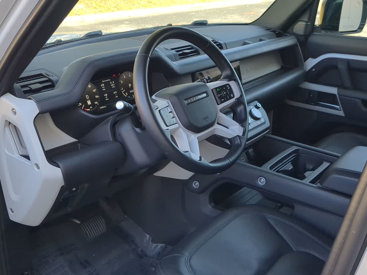 Thumbnail: 2024 Land Rover Defender - 10