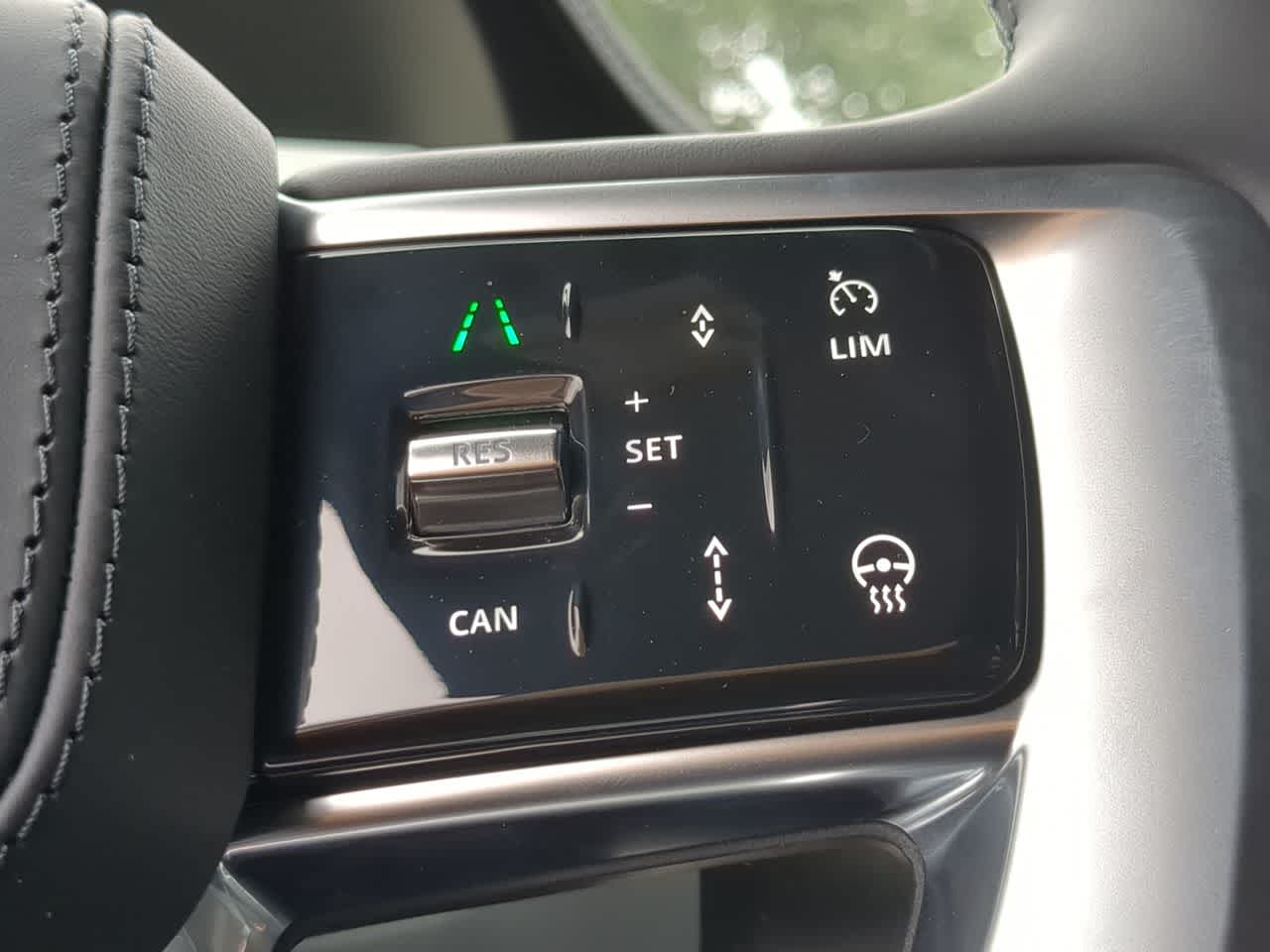 Thumbnail: 2025 Land Rover Range Rover - 26