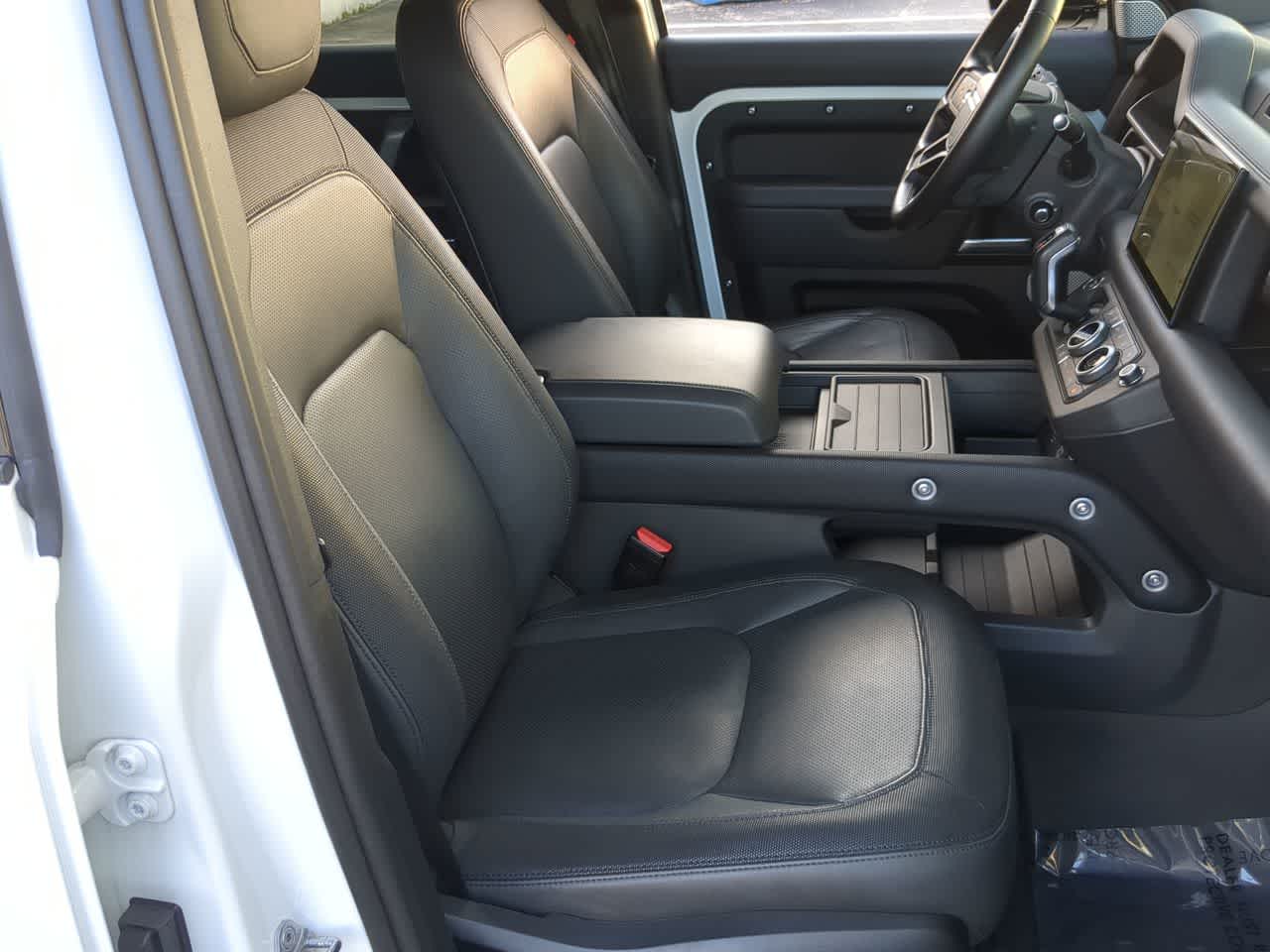 Thumbnail: 2024 Land Rover Defender - 24