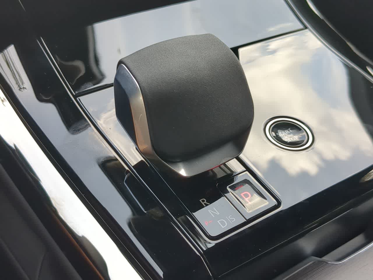 Thumbnail: 2026 Land Rover Range Rover Sport - 33