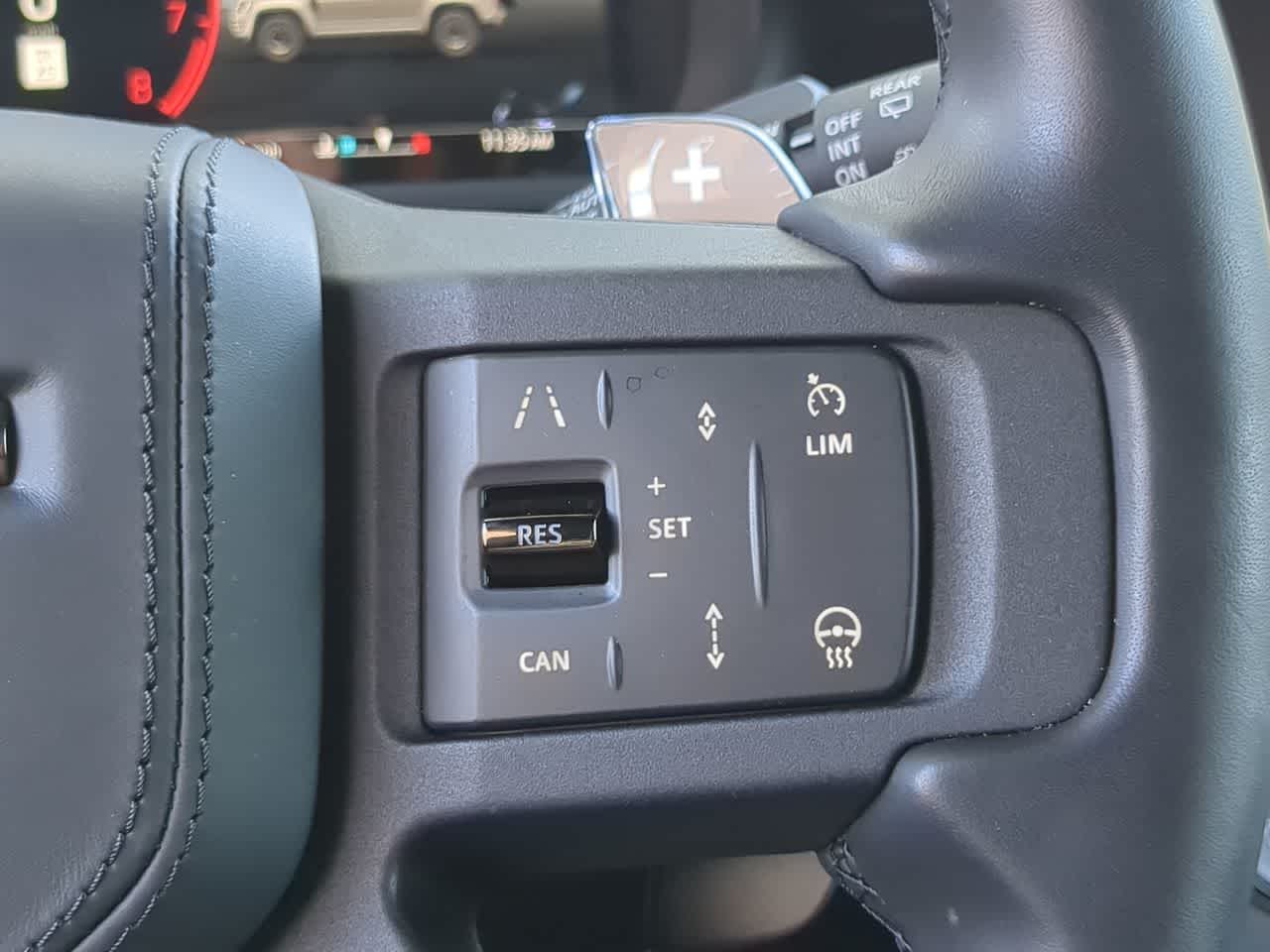 Thumbnail: 2025 Land Rover Defender - 27