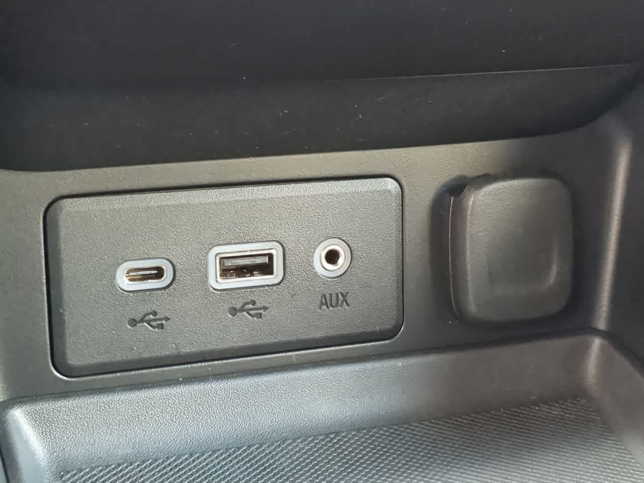 Thumbnail: 2023 GMC Terrain - 29