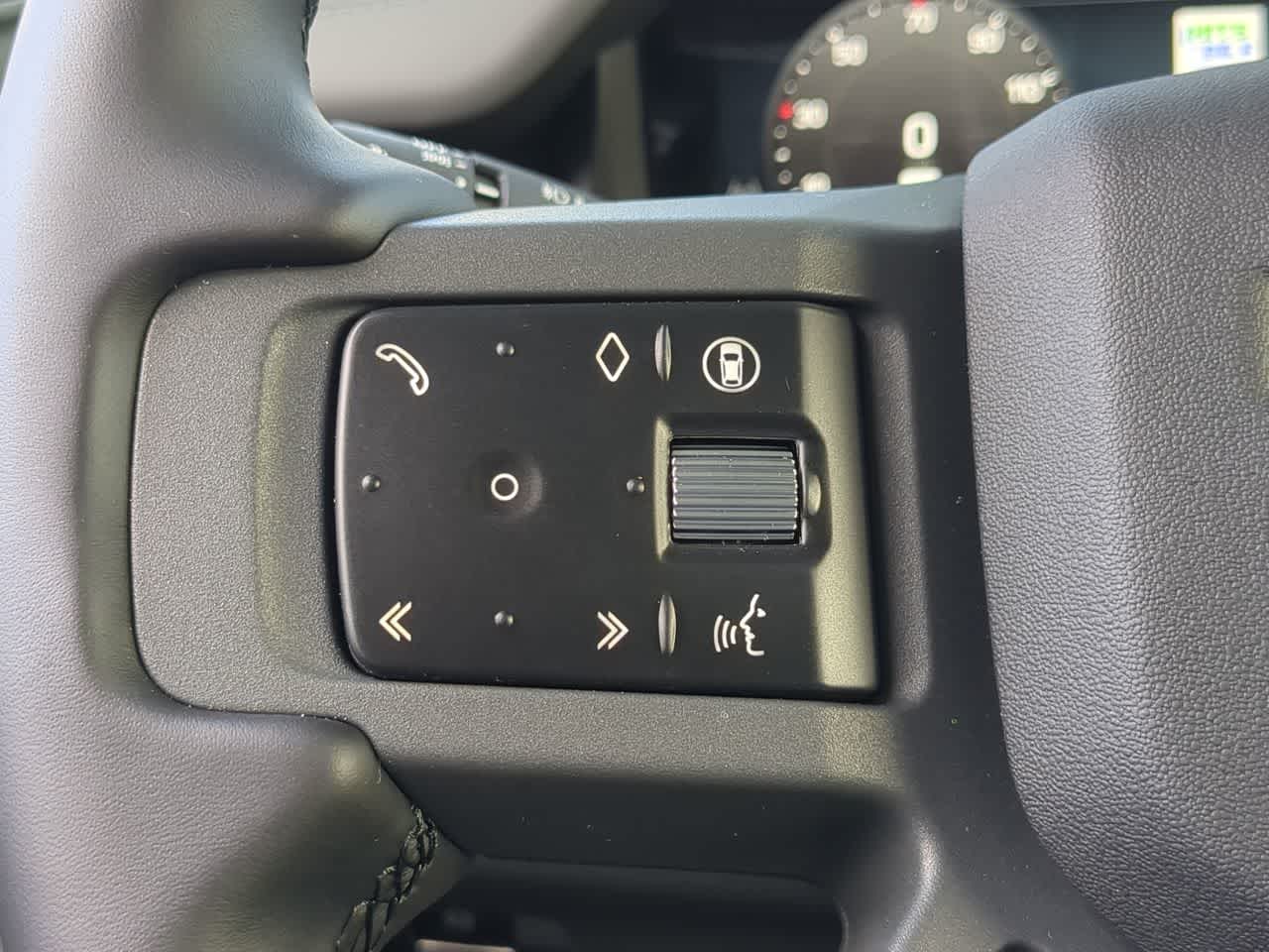 Thumbnail: 2026 Land Rover Defender - 25