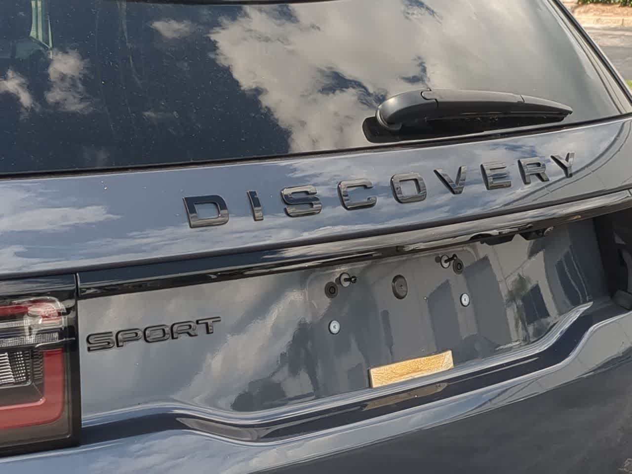 Thumbnail: 2025 Land Rover Discovery Sport - 12