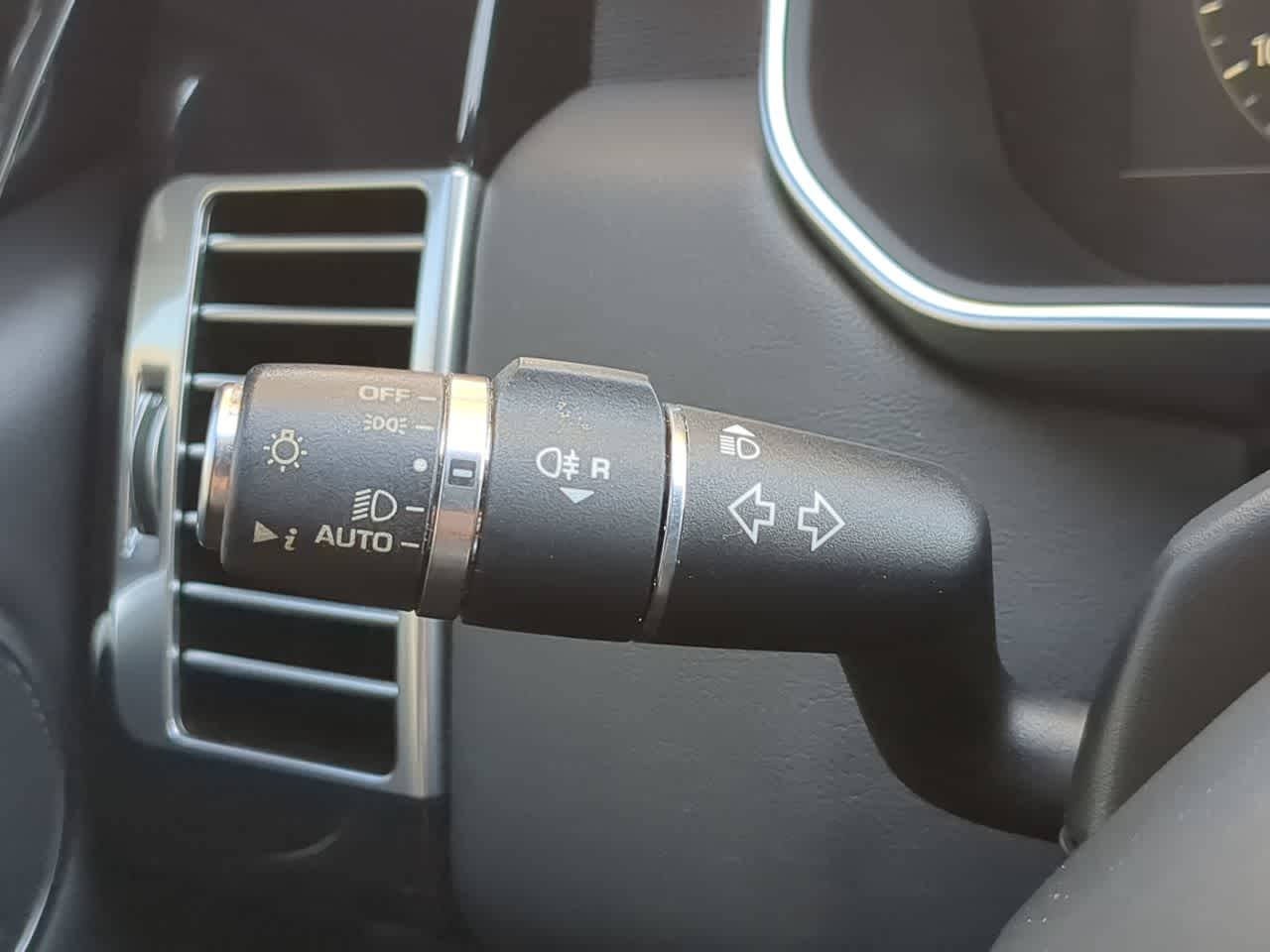 Thumbnail: 2020 Land Rover Range Rover - 27