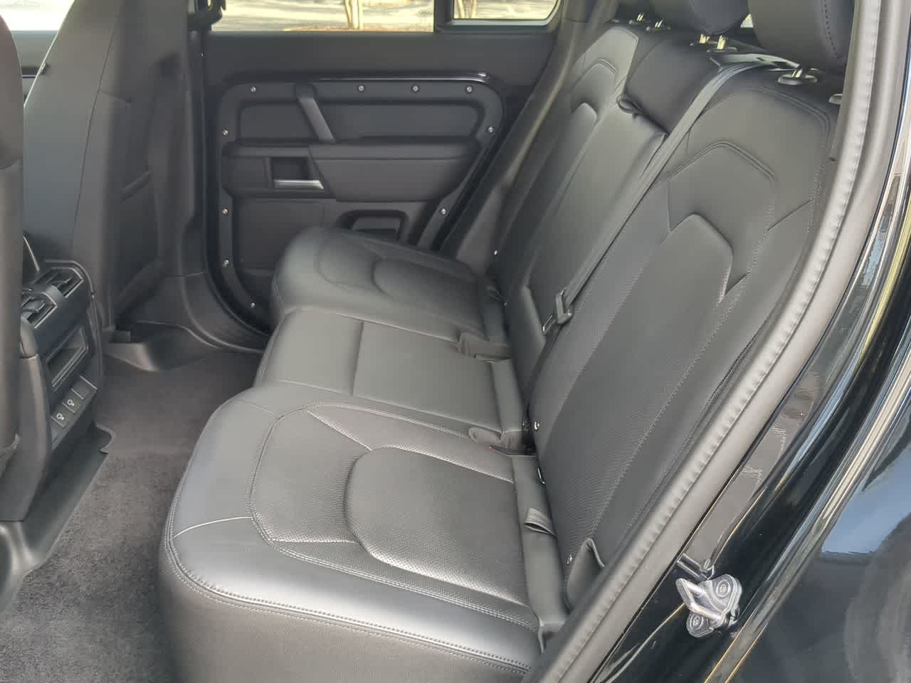 Thumbnail: 2025 Land Rover Defender - 20