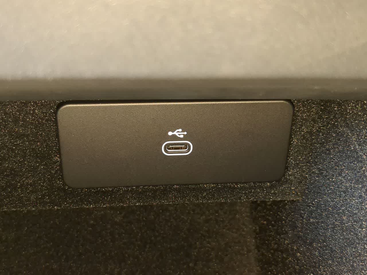 Thumbnail: 2025 Land Rover Range Rover Sport - 34