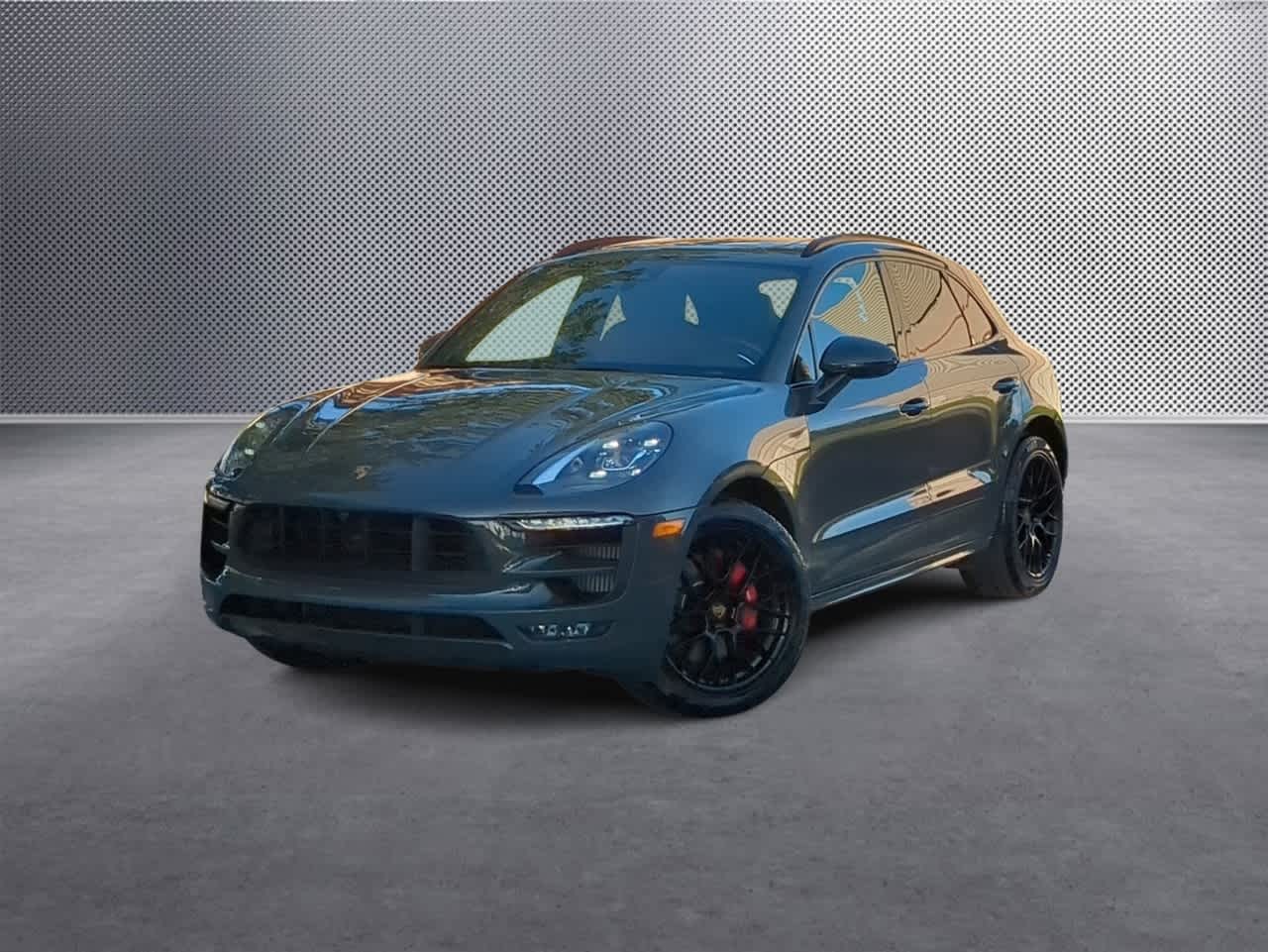 Thumbnail: 2018 Porsche Macan - 1