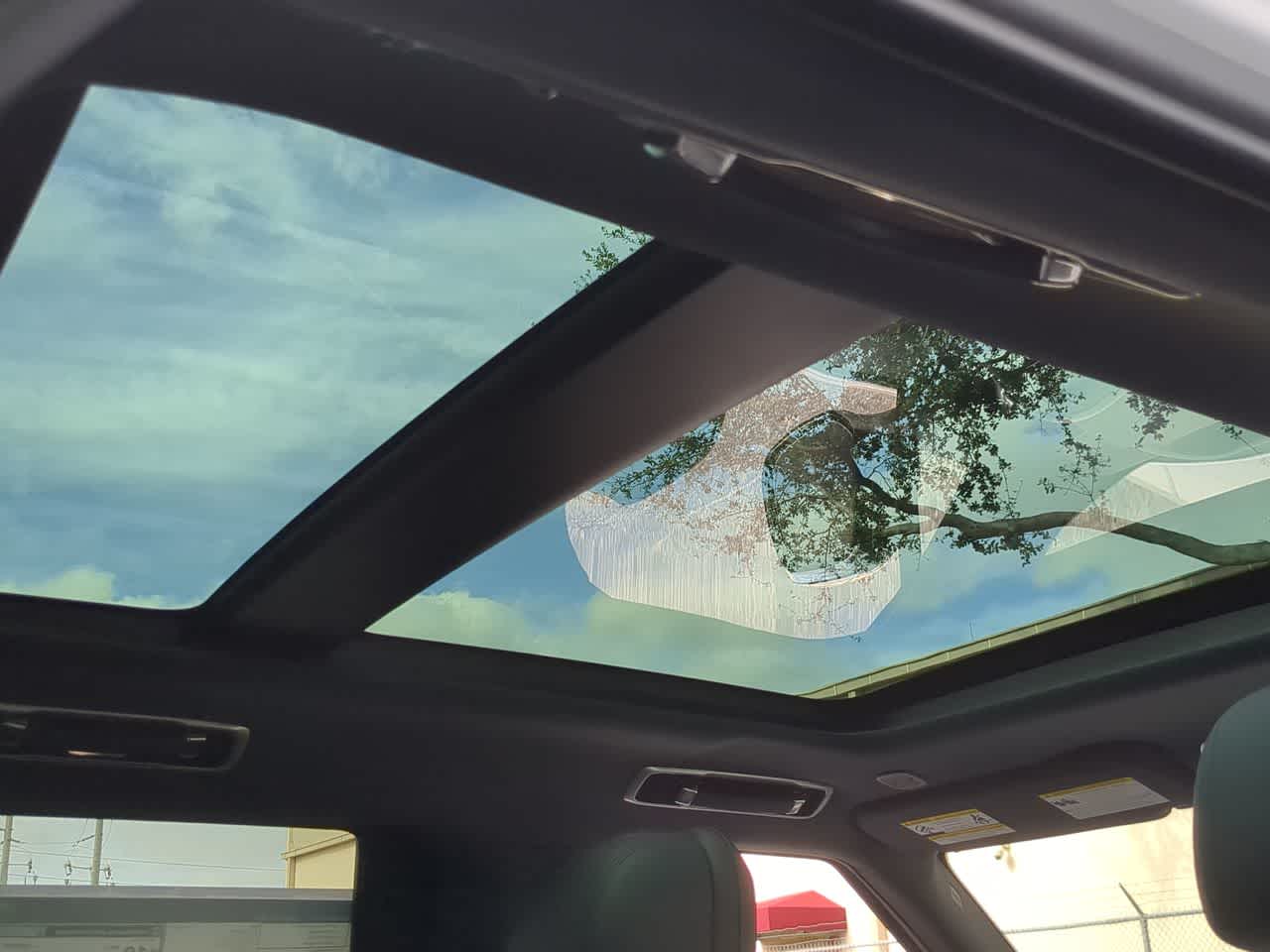 Thumbnail: 2025 Land Rover Range Rover - 23