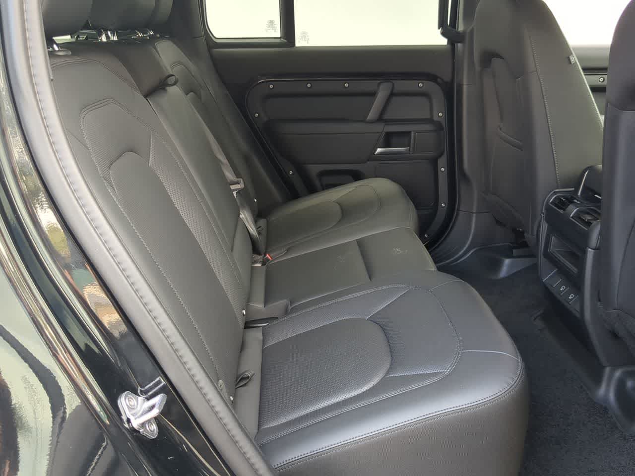 Thumbnail: 2025 Land Rover Defender - 21