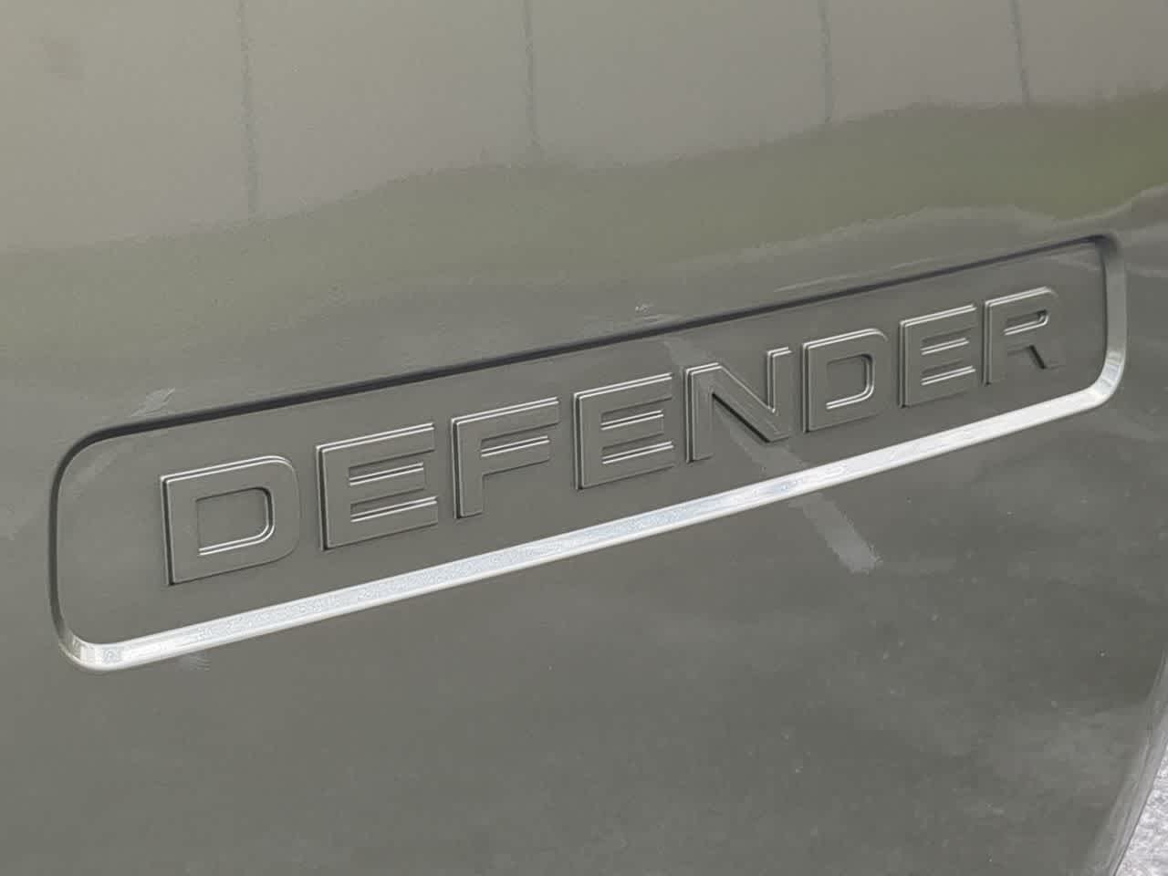 Thumbnail: 2025 Land Rover Defender - 13