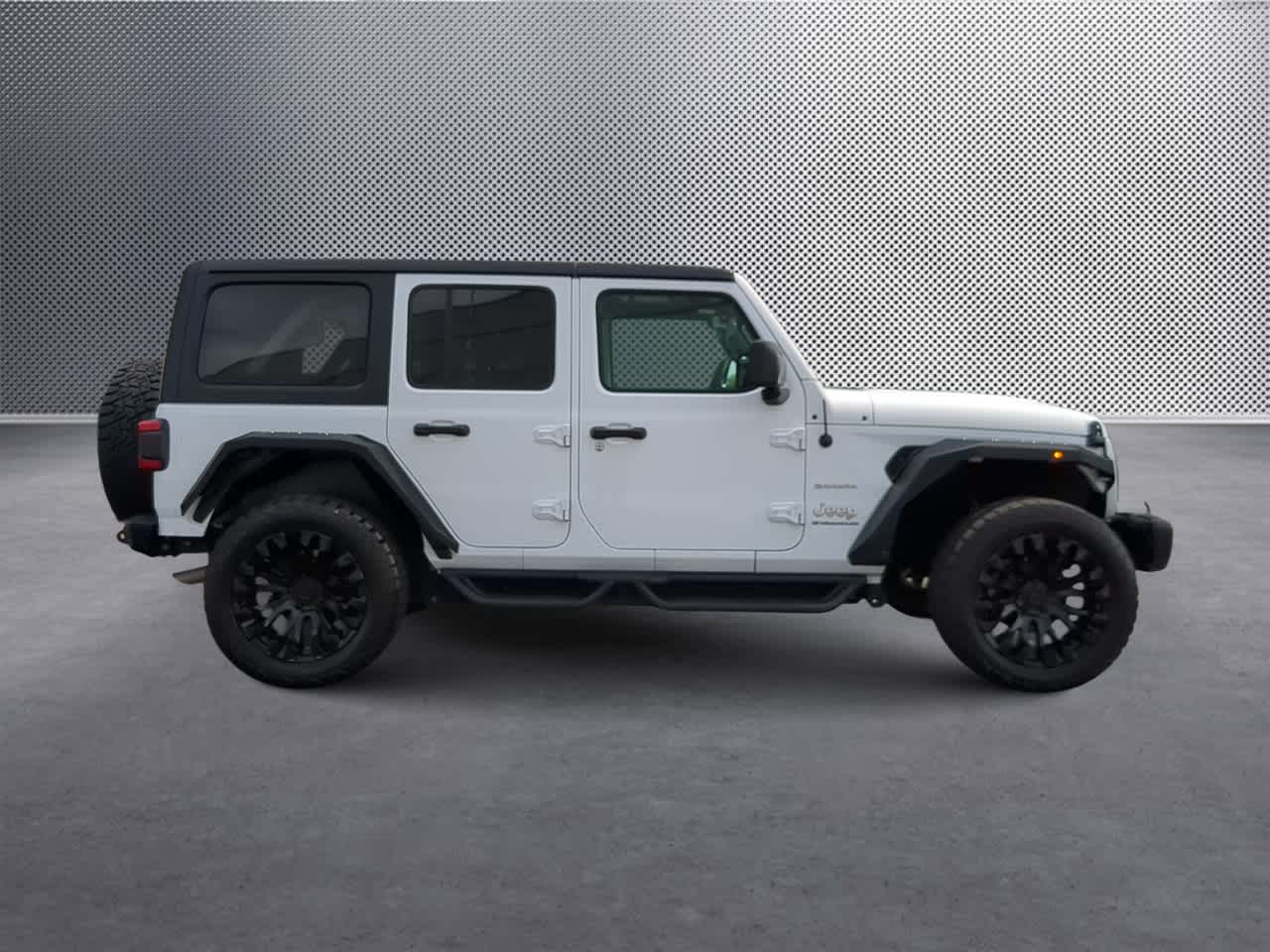 Thumbnail: 2023 Jeep Wrangler - 9