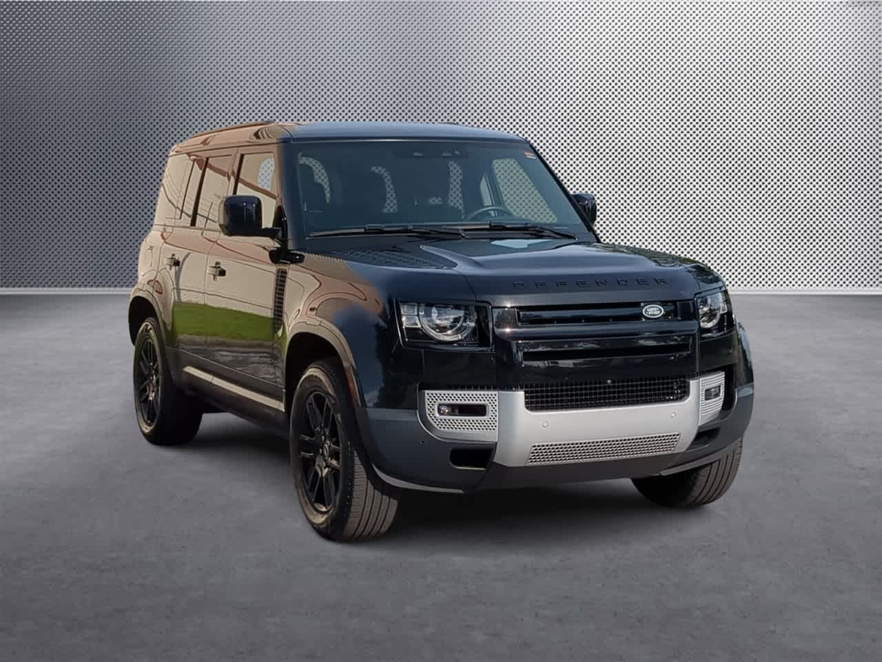 2025 Land Rover Defender S photo 2