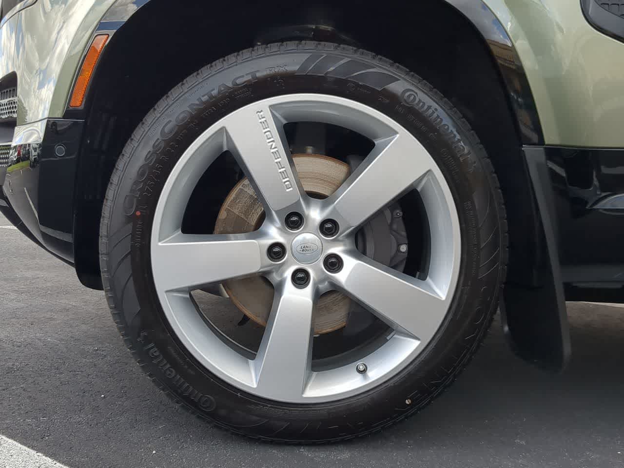 Thumbnail: 2025 Land Rover Defender - 14