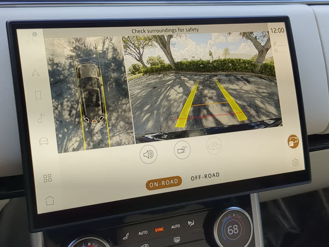 Thumbnail: 2023 Land Rover Range Rover - 32