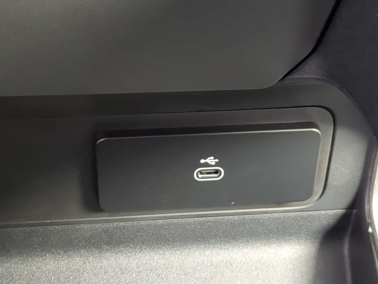 Thumbnail: 2026 Land Rover Defender - 33