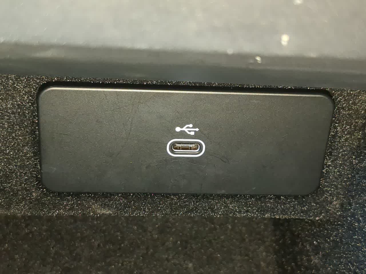 Thumbnail: 2025 Land Rover Range Rover Sport - 34